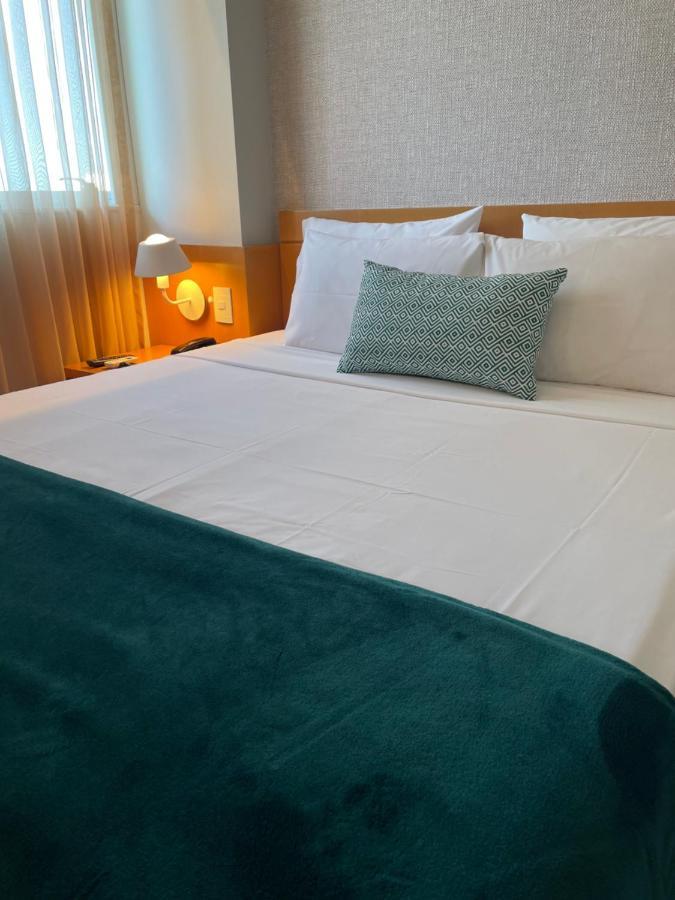 Flat Iate Clube Home Experience Praia Do Canto Vitoria Exterior photo