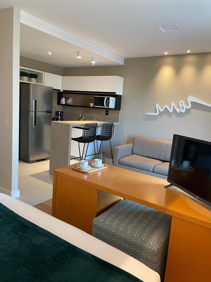 Flat Iate Clube Home Experience Praia Do Canto Vitoria Exterior photo